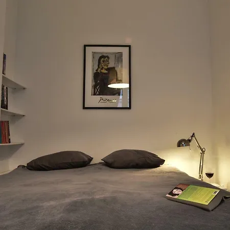 Smulikowskiego 2 وارسو